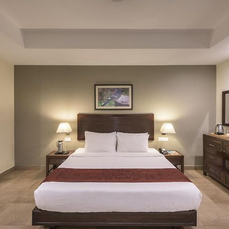 Отель Club Mahindra Теккади Экстерьер фото