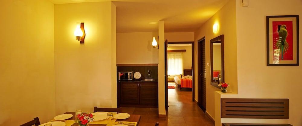 Отель Club Mahindra Теккади Экстерьер фото