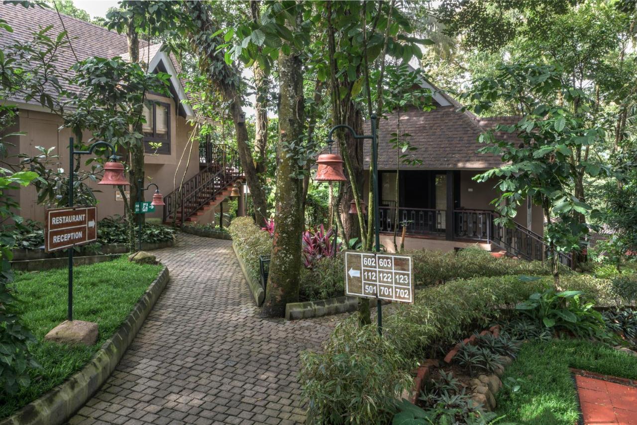 Отель Club Mahindra Теккади Экстерьер фото