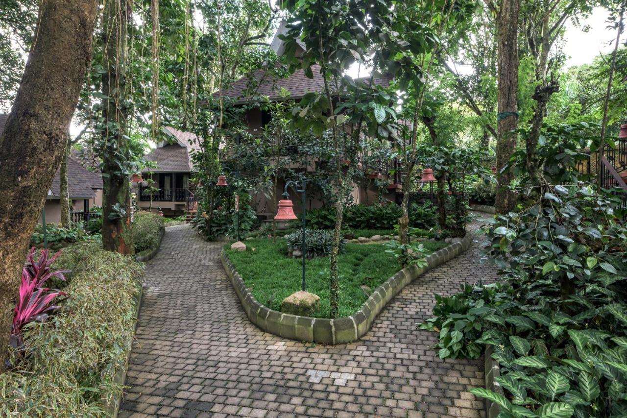 Отель Club Mahindra Теккади Экстерьер фото