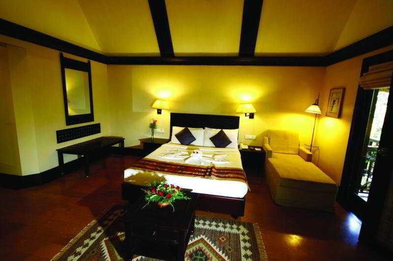 Отель Club Mahindra Теккади Экстерьер фото